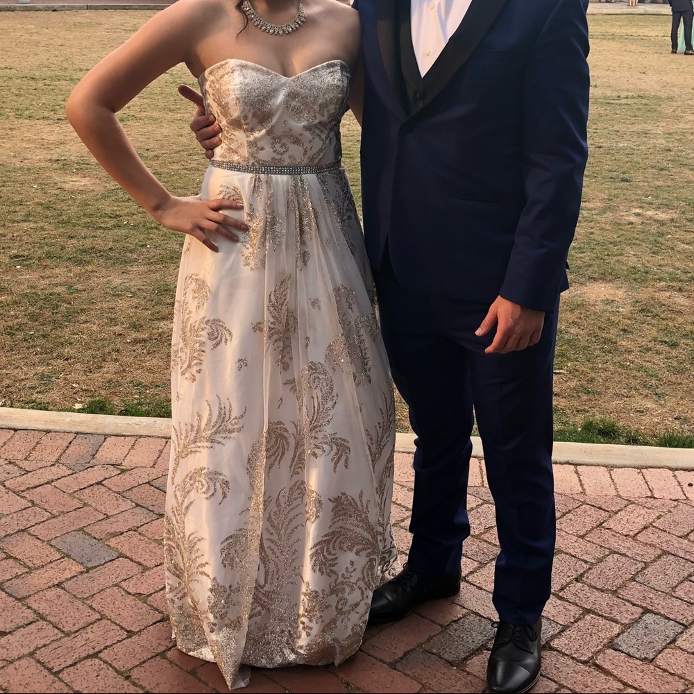 Prom Dress - Picture 4 of 4